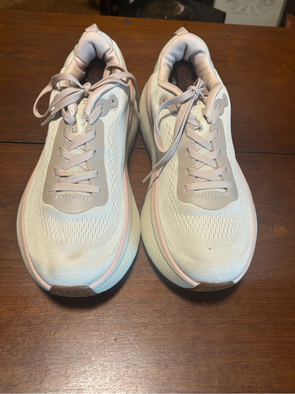 Revitalign Women’s Gaia Orthotic Walking Sneakers Sand Shell/Beige/Pink Size 9